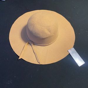 The Hatter Company NWT Tan Brown Floppy Wide Brim Bowler Cap, Camel Hat